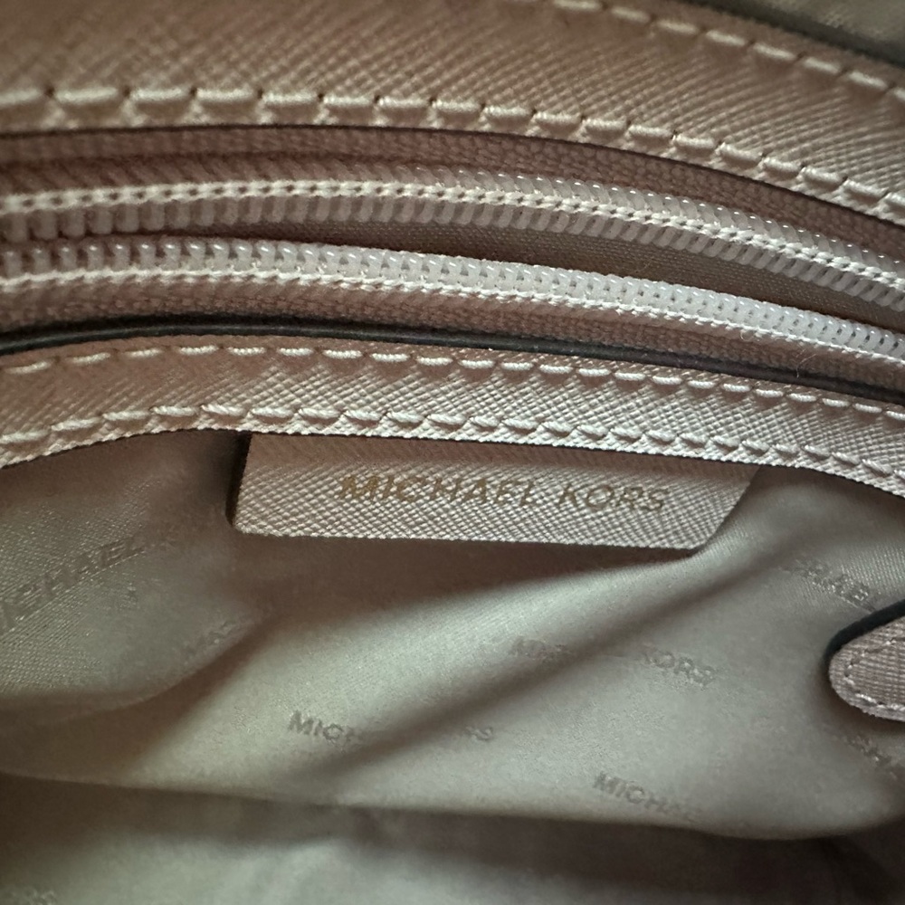 Michael Kors Purse - Picture 5 of 6